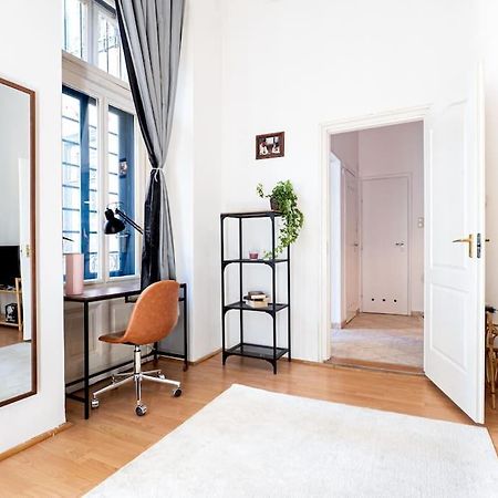 Sunshine Apartment - With Garage Budapest Exteriör bild