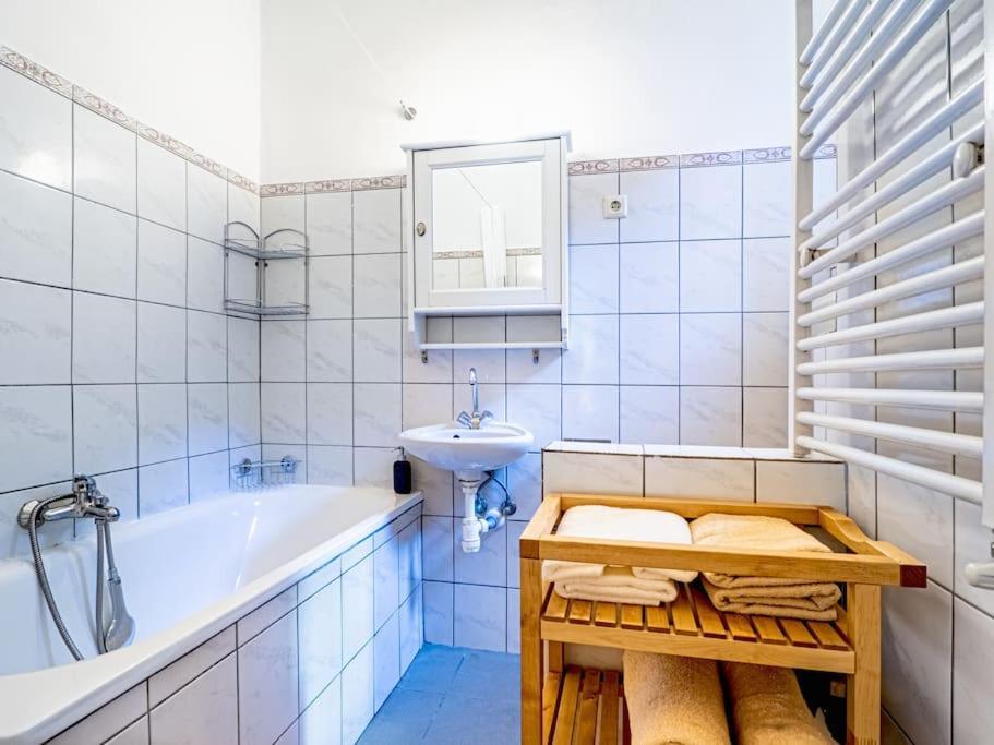 Sunshine Apartment - With Garage Budapest Exteriör bild